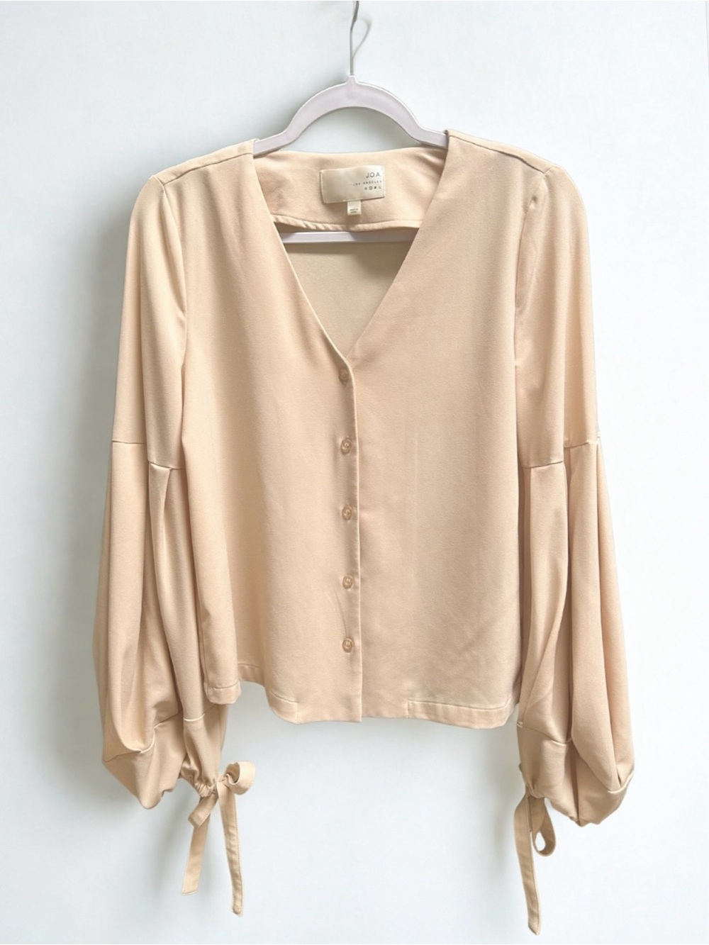 JOA Los Angeles Balloon Sleeve Tie Cuff V-Neck Blouse Cream Beige Small EUC